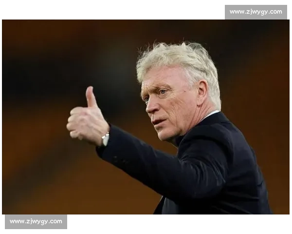 埃弗顿抢签曼城老将沃克 莫耶斯锁定右路关键拼图