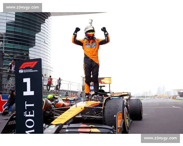 皮亚斯特里闪电起步领跑，勒克莱尔极速破 200kmh：2025 奥地利站速度盛宴